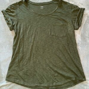 a.n.a Olive Short Sleeve Women's Tee